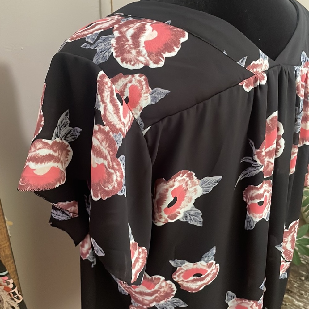 Philosophy floral polyester top - Picture 4 of 5